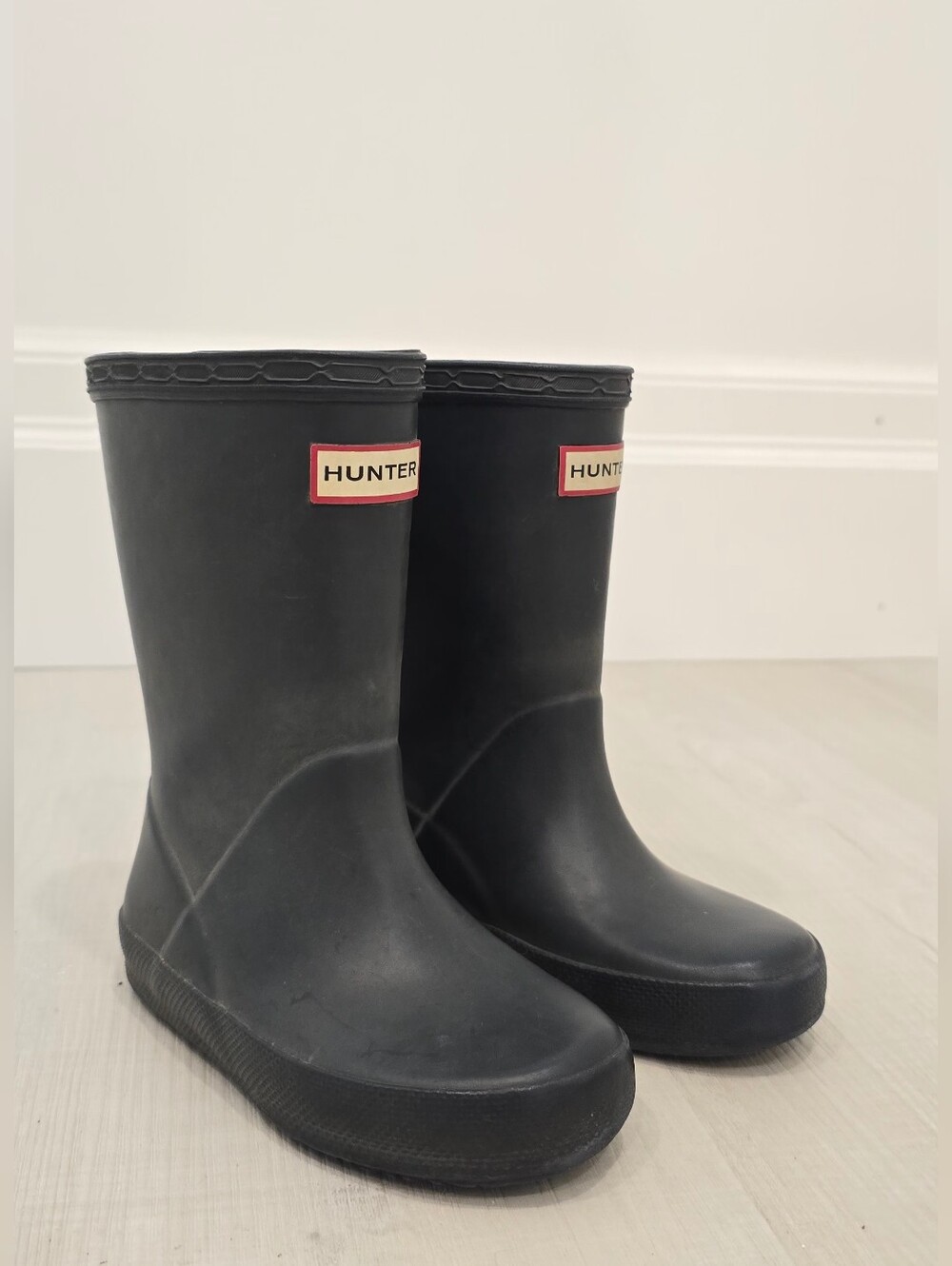 Hunter Kids Matte Grey Rain Boots GUC